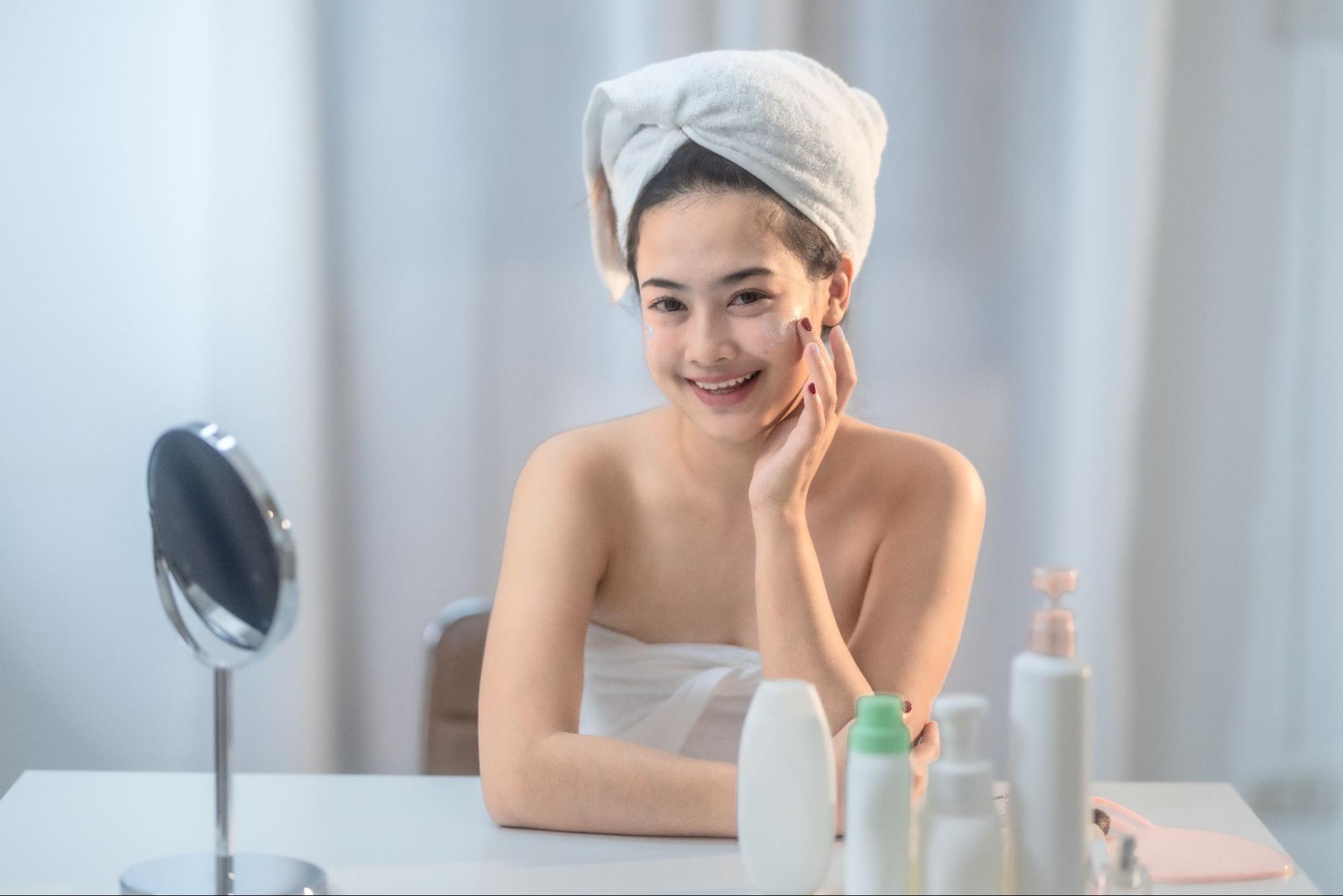 眼周細紋改善日常保養示意圖